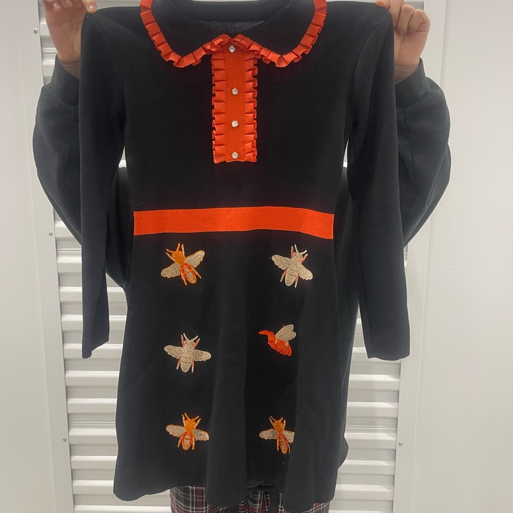 Embroidered bee sweater dress worn once black/orange orange ribbon trim XS